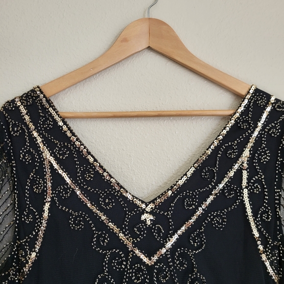 Beaded 20s Fringe Dress in Black & Gold - Picture 3 of 9